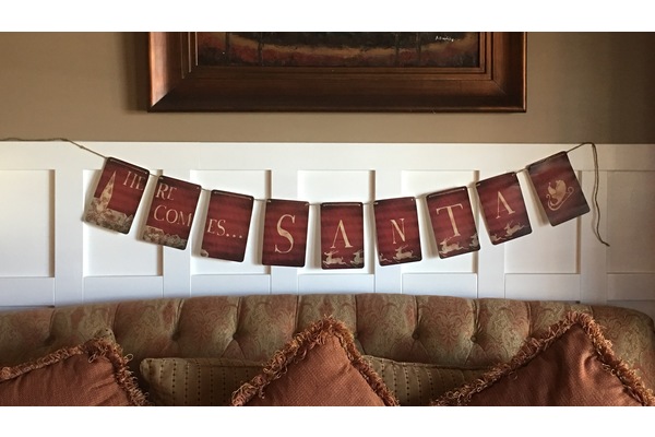 here-come-santa-clause-bunting